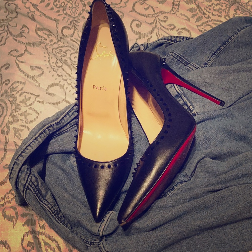 Fabulous red bottoms!